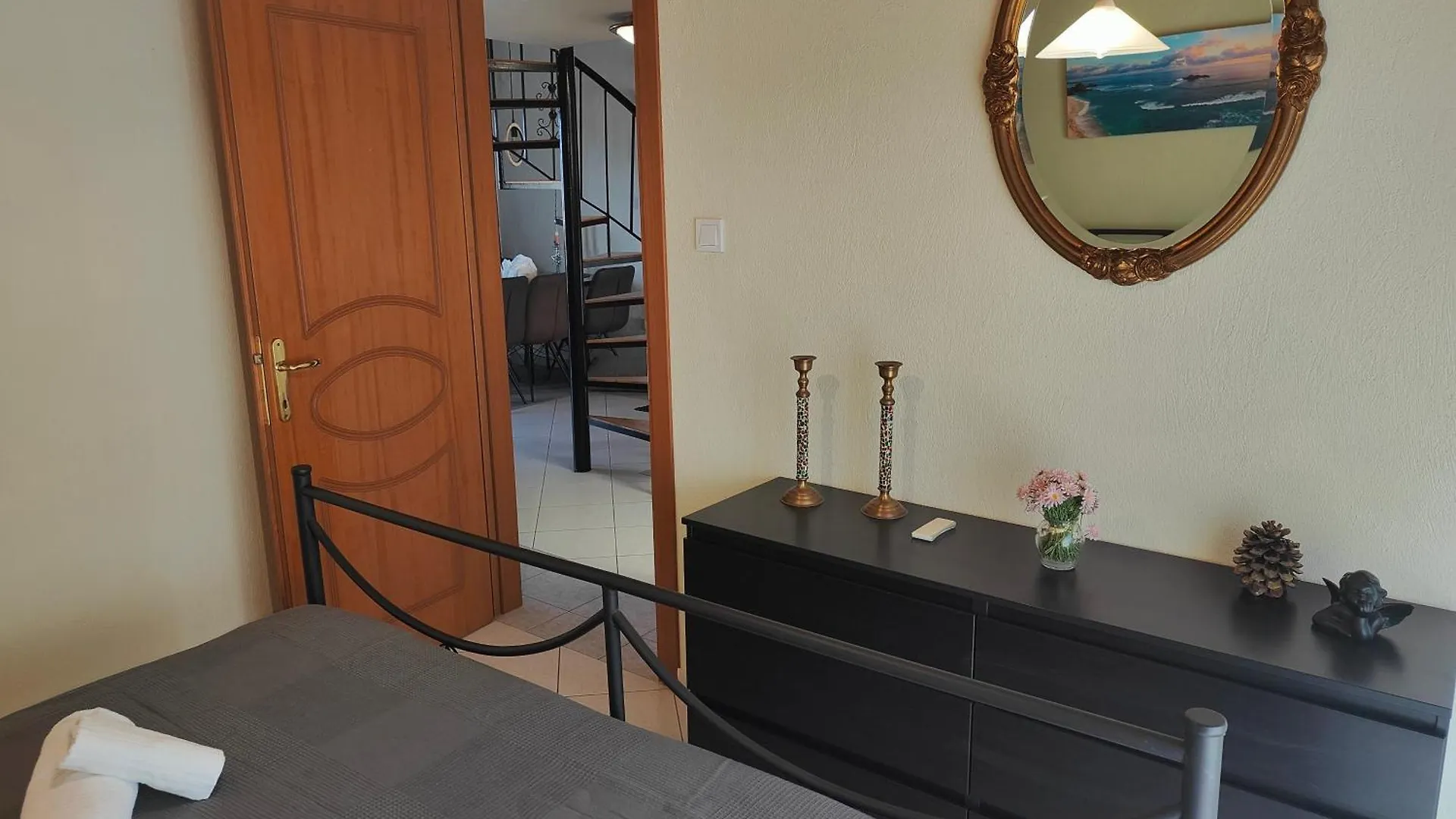 George'S Modern Apartment Nea Plagia