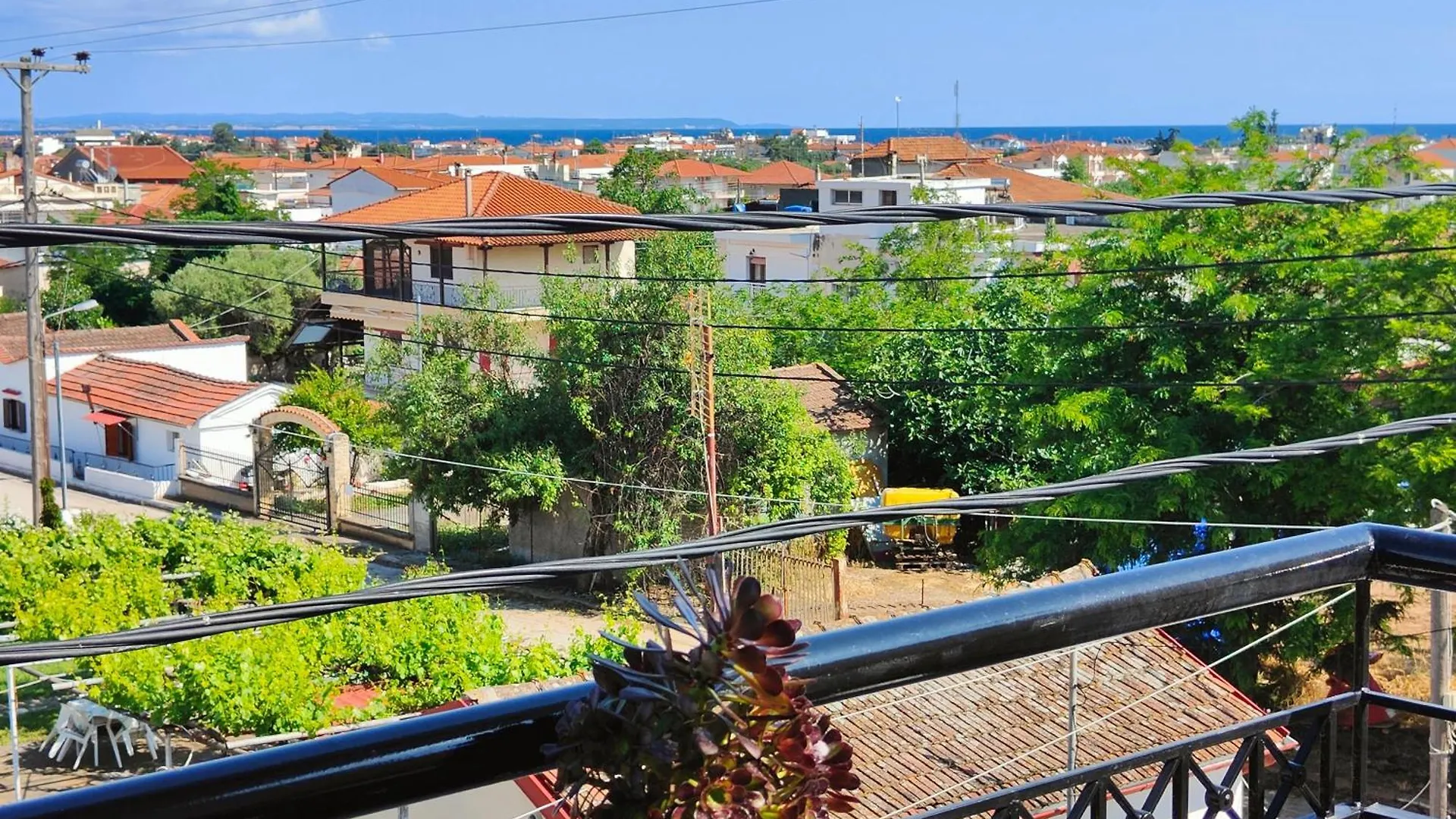 George'S Modern Apartment Nea Plagia