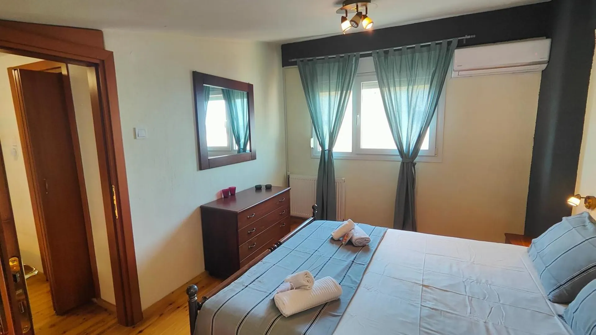 George'S Modern Apartment Nea Plagia Greece